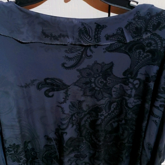 Blouse - Picture 4 of 4